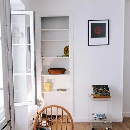 Charming In Near The Eiffel Tower * Париж