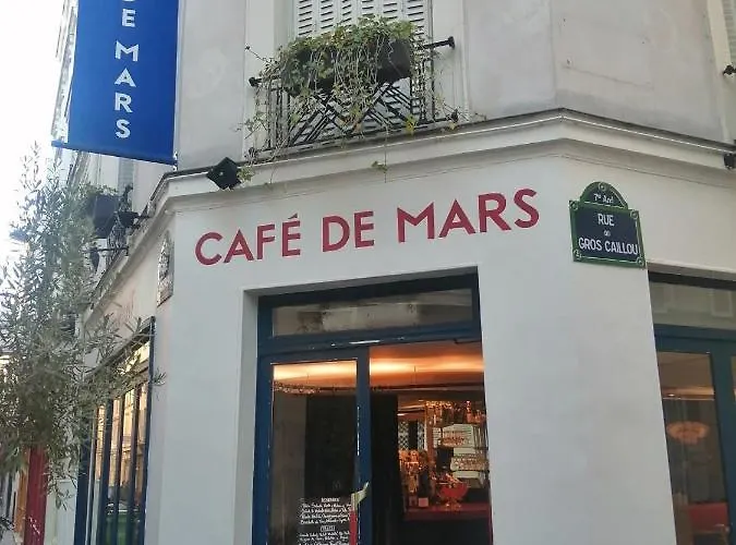 Charming In Near The Eiffel Tower