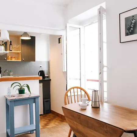 Charming In Near The Eiffel Tower *