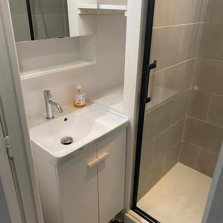 Charming In Near The Eiffel Tower Párizs